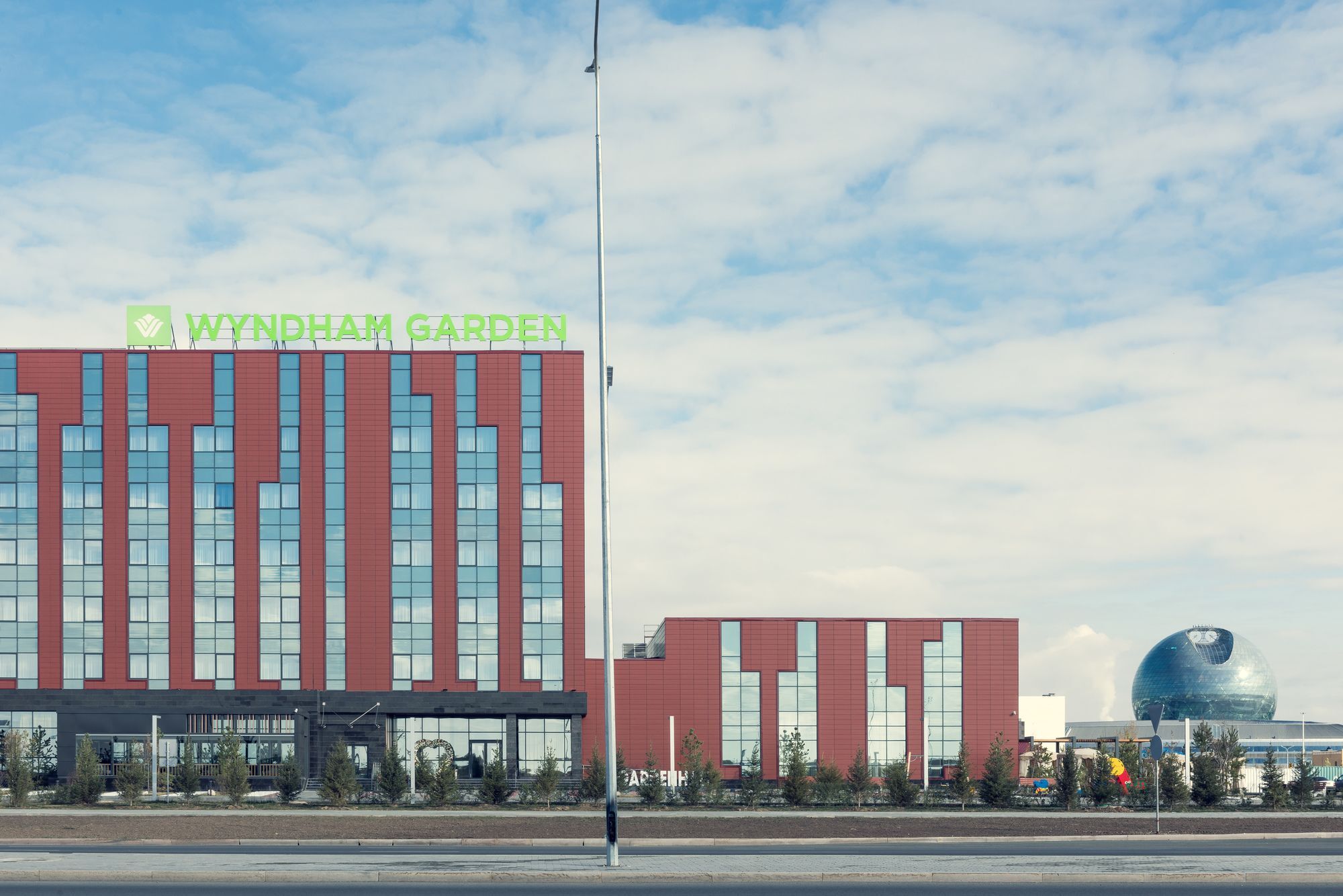 Hotel Wyndham Garden Astana Exterior foto